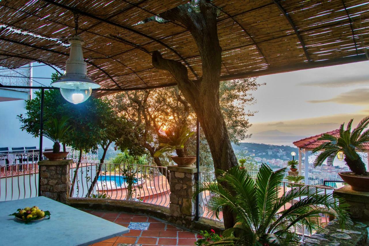 Sara- Sea View Pool Sorrente