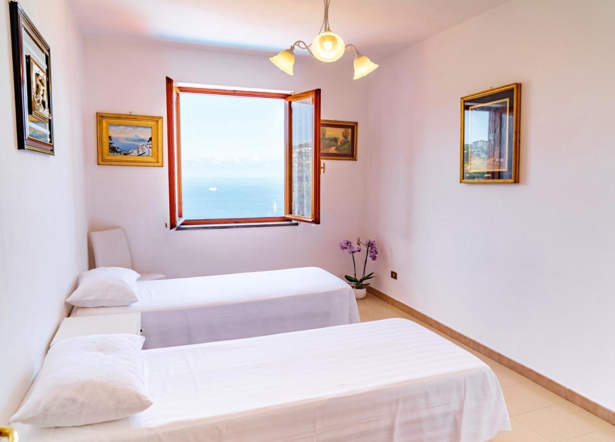 Sara- Sea View Pool Villa Sorrente